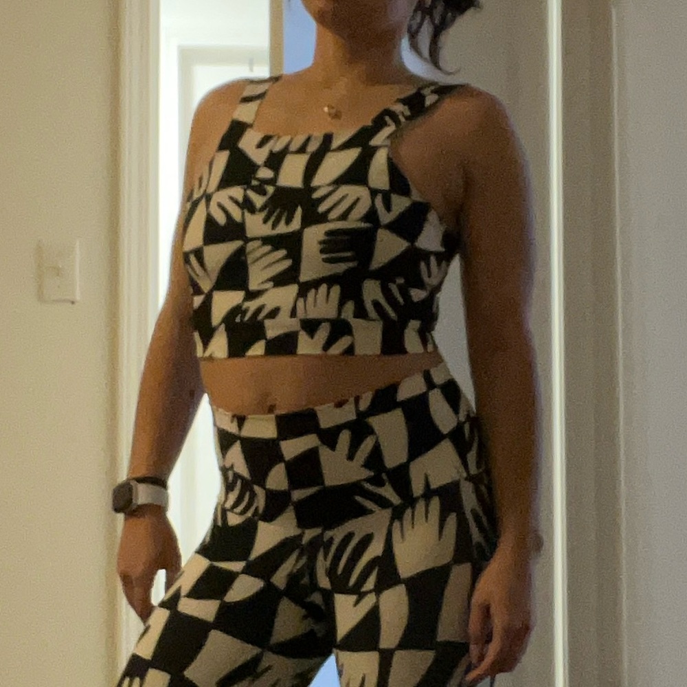 Dazey LA | Anthropologie | Black and white sports bra | Large L
